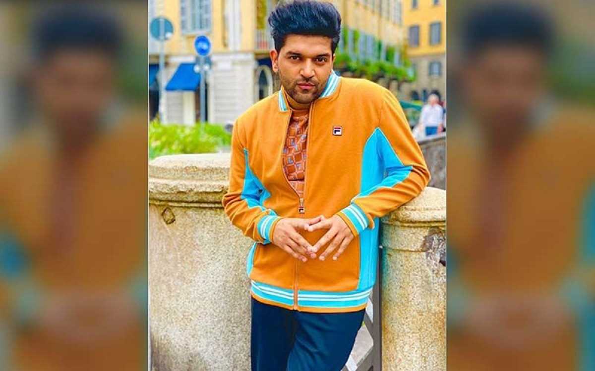 गोलगप्पे के दीवाने गुरु रंधावा, शेयर किया फ्रॉम एजेस गाने के साथ वीडियो गोलगप्पे के दीवाने गुरु रंधावा, शेयर किया फ्रॉम एजेस गाने के साथ वीडियो